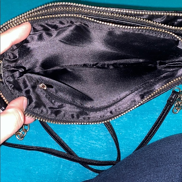 Black cross body bag - Picture 5 of 8